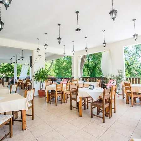 Arkutino Family Üdülőközpont Szozopol