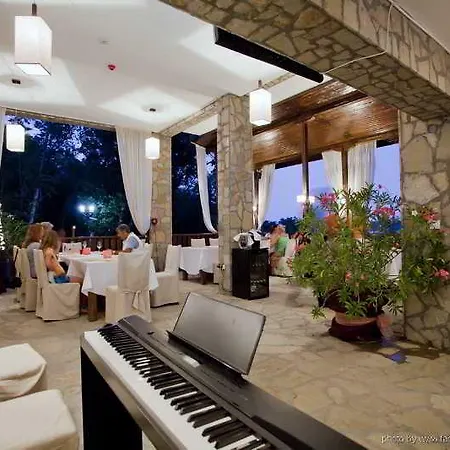 Arkutino Family Üdülőközpont 4*